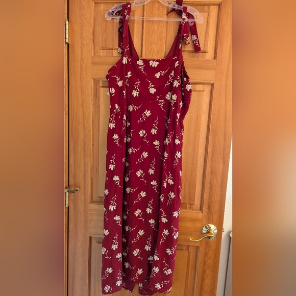 NWT Dip Red Floral Midi Dress Large - Picture 2 of 6